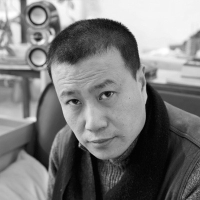 劉慶和
1961年出生于天津，1989年碩士畢業(yè)于中央美術(shù)學(xué)院，現(xiàn)為中央美術(shù)學(xué)院中國畫學(xué)院院長、教授、博士生導(dǎo)師
