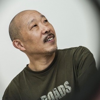 
段建偉

1961年出生于河南許昌，1981畢業(yè)于河南大學(xué)美術(shù)系，現(xiàn)任教于首都師范大學(xué)美術(shù)學(xué)院

