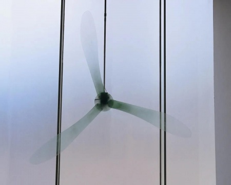 張穎《心輪 》直徑2800cm 有機(jī)玻璃 電機(jī) 鐵管  2019
