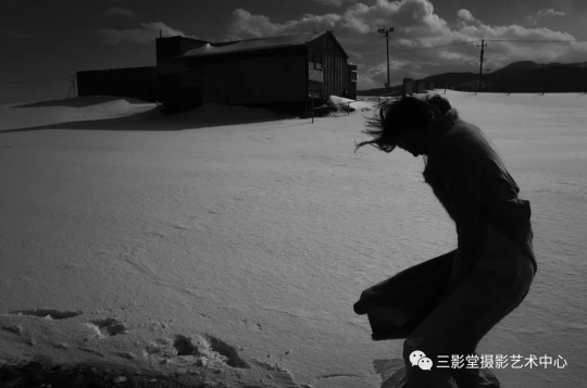 《透支三年》 2016 ?神思遠
