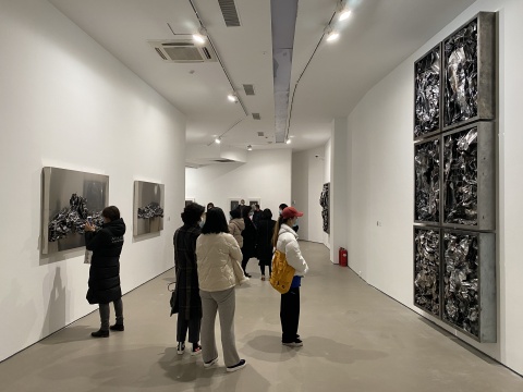 今日美術館開幕王家增新展  鐵的 “事件”就是彎曲就是世界本身