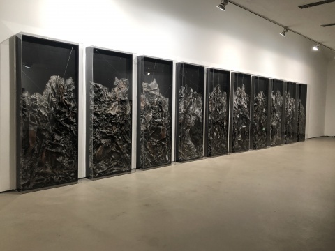“物的褶皺”系列作品