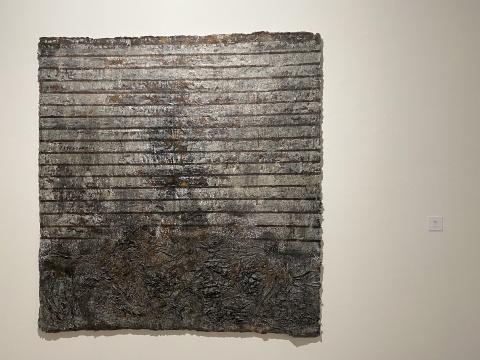 《縫隙-3》 200×200cm 手工紙 墨 丙烯 2020
