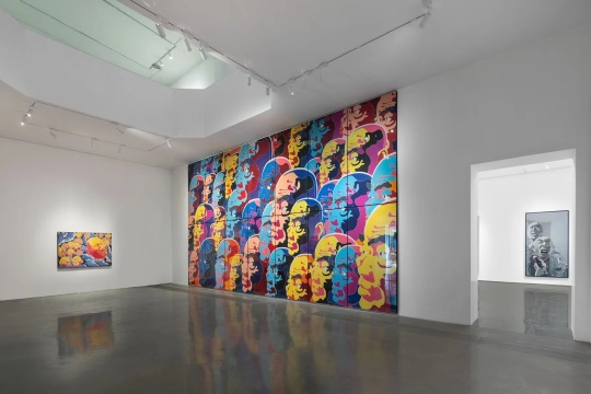 方力鈞同名版畫個(gè)展，藝·凱旋畫廊展覽現(xiàn)場
