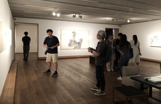 心畫：井上有一與李華生 墨齋展覽現(xiàn)場
