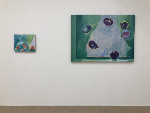 朱熒熒作品《回旋2》（左）50×40cm 布面油畫 2021

《回旋1》（右）150×110cm 布面油畫 2021
