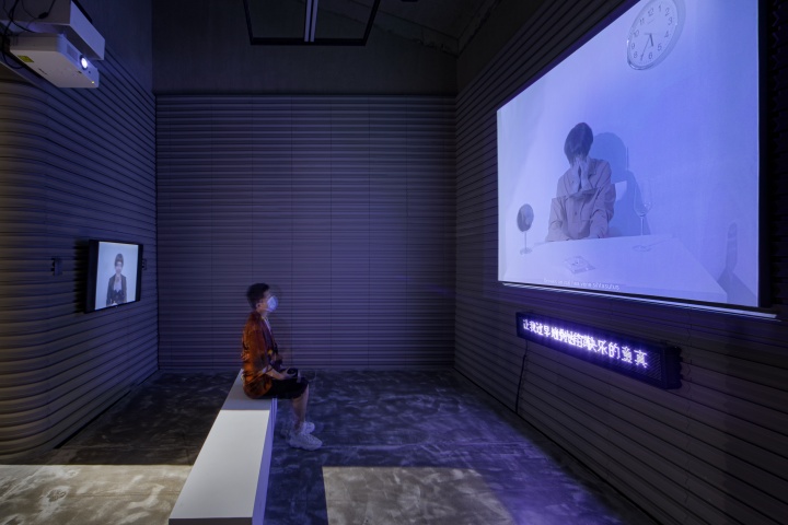 “姜思達(dá)：愛我”展覽現(xiàn)場，X美術(shù)館
