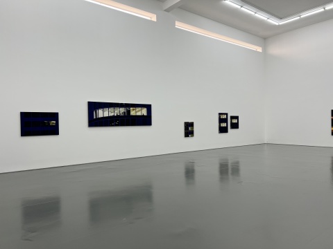 王強(qiáng)“熟悉的夜”空白空間展覽現(xiàn)場
