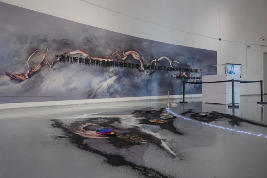金雞湖美術館孟舒當代玻璃藝術展 置身浩瀚無垠的寰宇之間