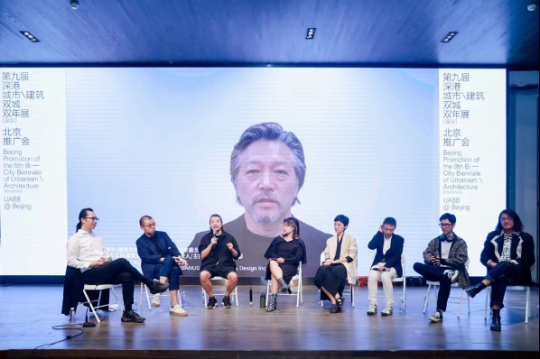 第二場圓桌對(duì)話現(xiàn)場圖片，從左至右依次為：尤洋（主持）、朱砂、薛天寵、趙夢莎、田川、費(fèi)俊、李星宇、梁琛
