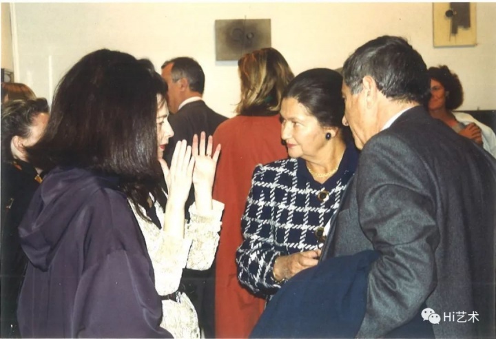 1995年，巴黎法蘭西畫廊展覽現(xiàn)場(chǎng)
