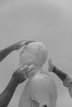 《隔膜》創(chuàng)作過程 1995
?藝術
