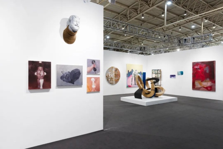 2023北京當代，沒頂畫廊展位現(xiàn)場
