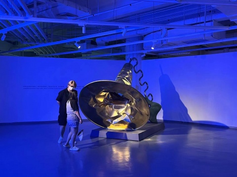 “天際線：管懷賓作品展”金雞湖美術(shù)館展覽現(xiàn)場
