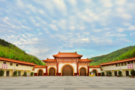 廟宇中的美術(shù)館，開出一帖療愈的“藥方”