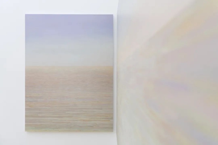 《在美術(shù)館2023 2:05》
200×150cm 布面油畫 2023
個(gè)展“圓室”展覽現(xiàn)場(chǎng)
當(dāng)代唐人藝術(shù)中心北京第一空間，2023
