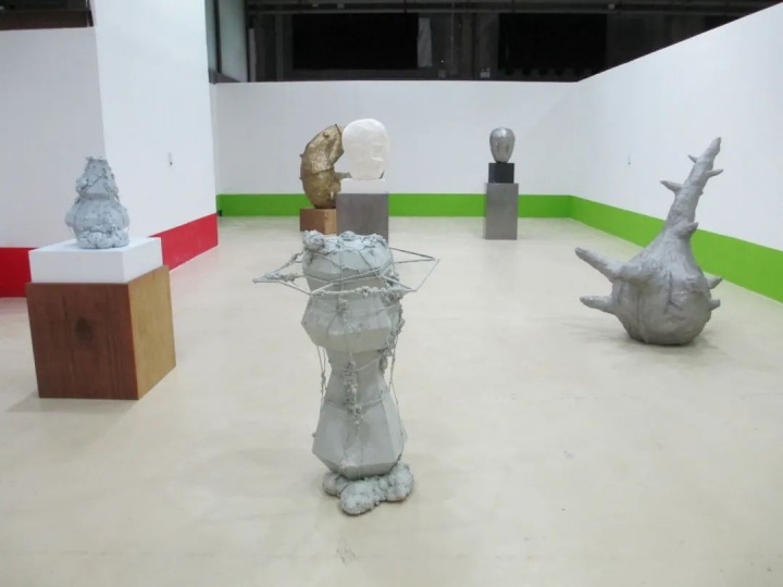 “OCAT青年計劃：三個個展，
王墑：希克蘇魯伯先生”展覽現(xiàn)場
OCAT深圳，2014
