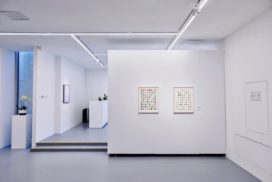 亙畫廊開幕第一場群展——后繪畫：隱性書寫