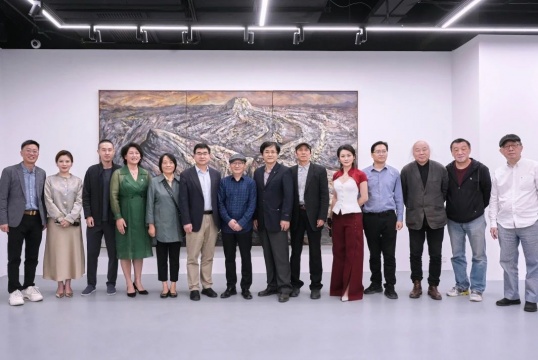 “藝海三人展” 開(kāi)幕現(xiàn)場(chǎng)亙畫廊 2024