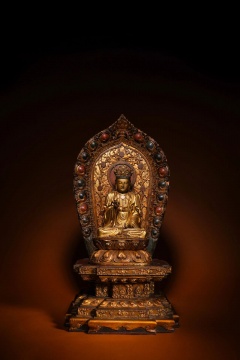 LOT546佚名 清代早期 北京宮廷風格觀音菩薩像

木胎 高 64 cm

 

估價：RMB 900,000 - 1,200,000
