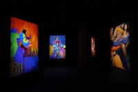 這個藝術(shù)家組合的攝影展，充滿了強大和神秘的女性力量