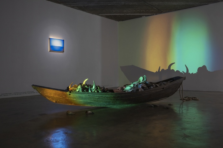 “不系之舟”展覽現(xiàn)場(chǎng) 三影堂攝影藝術(shù)中心 北京 2024
