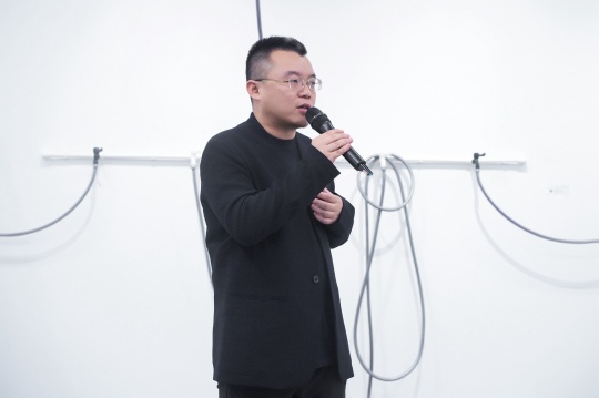 藝術家 孫曉晨先生

江西省美術家協(xié)會副主席 江西省文化和旅游研究院 國家一級美術師
