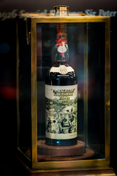 麥卡倫和彼得·布萊克爵士首次合作The Macallan 1926
