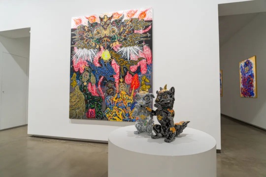 《非禮勿言》

雙角：24.3×52.8×52.9cm；獨(dú)角：28.3×50.5×54.6cm

樹(shù)脂、丙烯、金箔、FRP 2022

