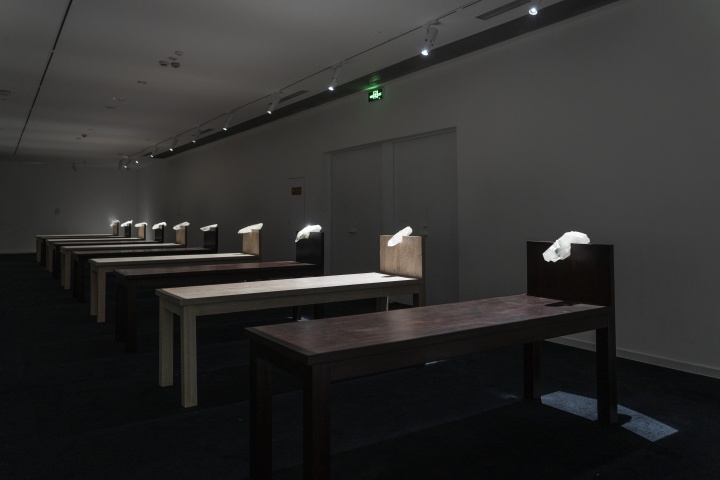 阿布拉莫維奇：能量轉(zhuǎn)換

上海藝倉(cāng)美術(shù)館展覽現(xiàn)場(chǎng)
