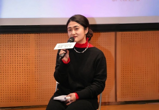 天目里策展人孫熳女士，圖注：圖片由上海多倫現(xiàn)代美術(shù)館提供，攝影：湯岱蓉
