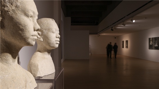 “時代鏡像——黃君輝作品展”，寒山美術(shù)館展覽現(xiàn)場，2025
