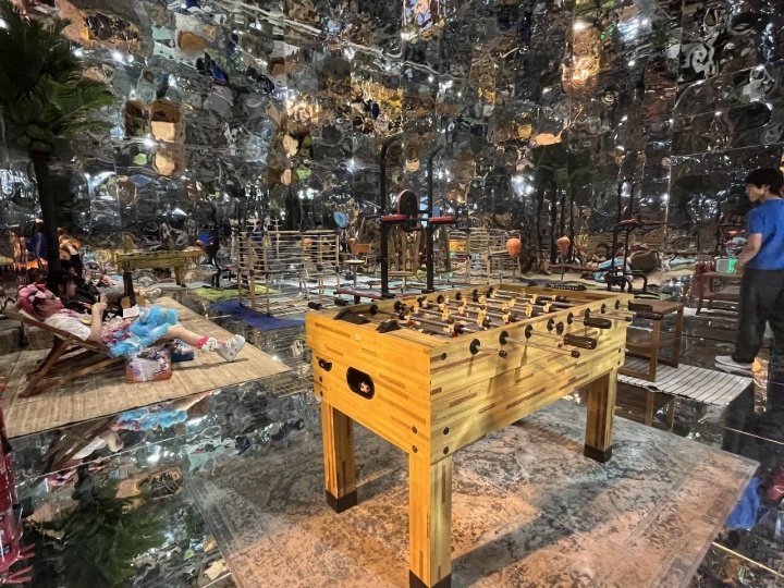 第十三個房子：沒有人是一座孤島
