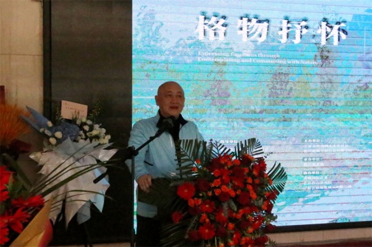 四川美術(shù)學(xué)院原副院長(zhǎng)、重慶市美術(shù)家協(xié)會(huì)副主席、油畫藝委會(huì)主任張杰

