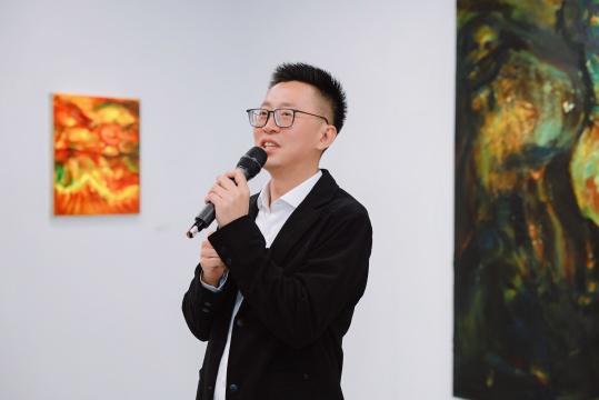 李征

亙畫廊主理人
