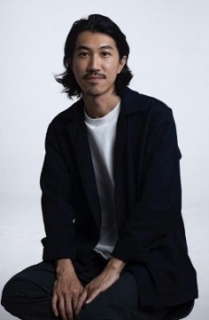 黃立煒《流光綻影》，探討時間、生命在互爲變量作用下所能產生的無常之美