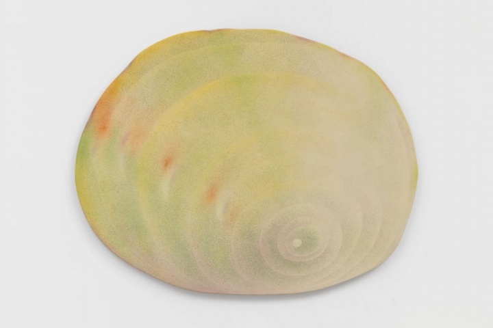  

《愛人之眼》99×128cm 墨、丙烯、?粉、???、木板 2025 
