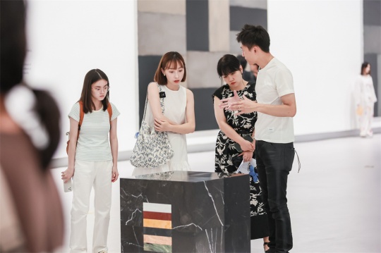 肖恩·斯庫利:四川音樂學(xué)院美術(shù)館以世界級抽象大展確立學(xué)術(shù)新坐標(biāo) 肖恩·斯庫利:四川音樂學(xué)院美術(shù)館以世界級抽象大展確立學(xué)術(shù)新坐標(biāo)