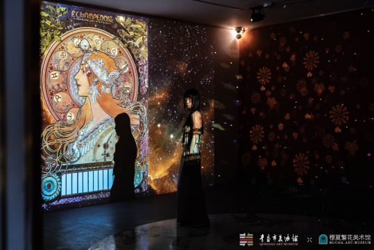 “繆斯的花冠:阿爾豐斯·穆夏的繁花詩篇” 在青島市美術(shù)館開展 “繆斯的花冠:阿爾豐斯·穆夏的繁花詩篇” 在青島市美術(shù)館開展